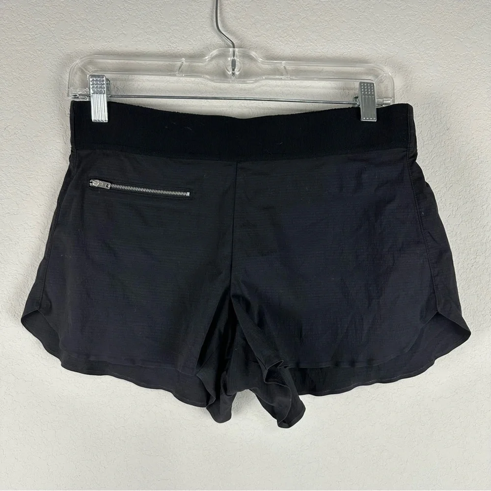 Athleta Black Mod Trekkie Ripstop Athleisure Shorts Size 4